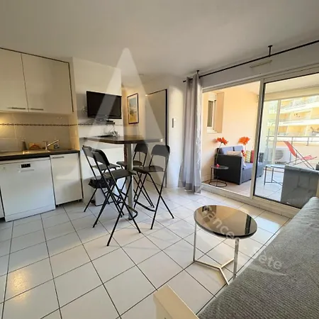 4 Pers, 1 Chambre, Plages Et Commerces A Pied